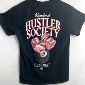 FashionNova graphic tee 100% cotton Size:Small. Brand new condition